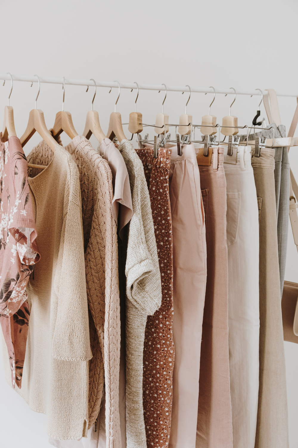 Mastering the Art of a Capsule Wardrobe (With a Free Checklist)
