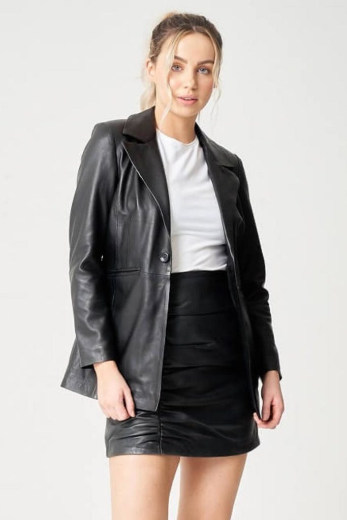 This real leather blazer looks just like the one Lorelai Gilmore wore iconically in Gilmore Girls.